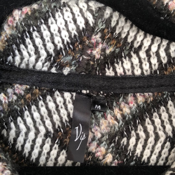 ***SALE***Vip Sweater. Medium - Picture 5 of 6